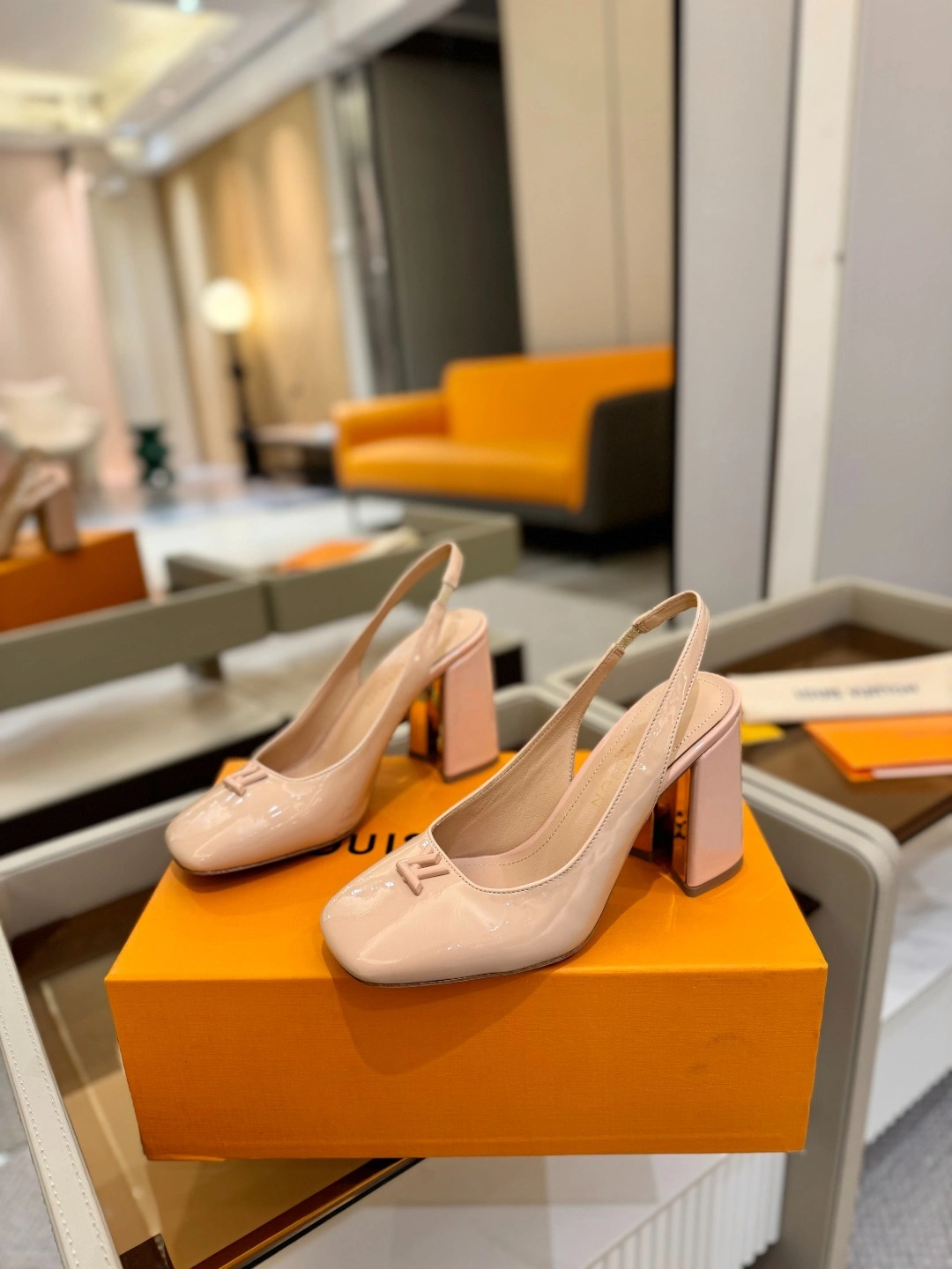 COCO-- 8V 1AGUJP Calfskin goatskin Heel height：8.5CM item:E-X158D4123